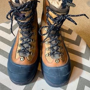Men’s Sorel Conquest Boots Size 10